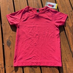 NWT Women’s Mondetta Fitted Active Seamless T-Shirt Size Small In Hot Pink